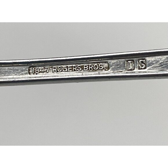 17pc Wm Rogers IS Silverplate MEMORY HIAWATHA Flatware Knives Forks Spoons FLAWS - Picture 7 of 7